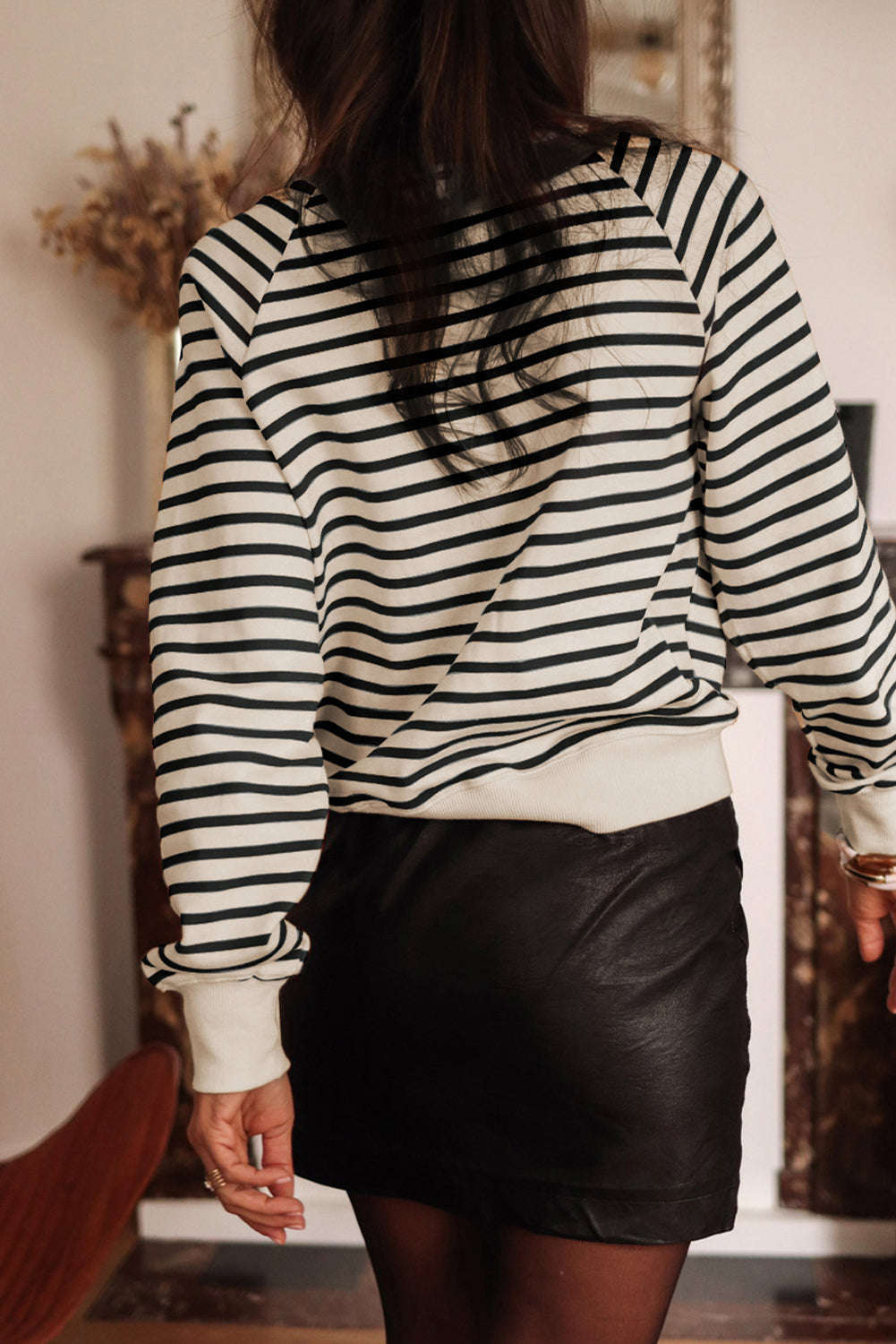 Black Stripe CIAO AMORE Graphic Buttoned Pullover Sweatshirt eAura