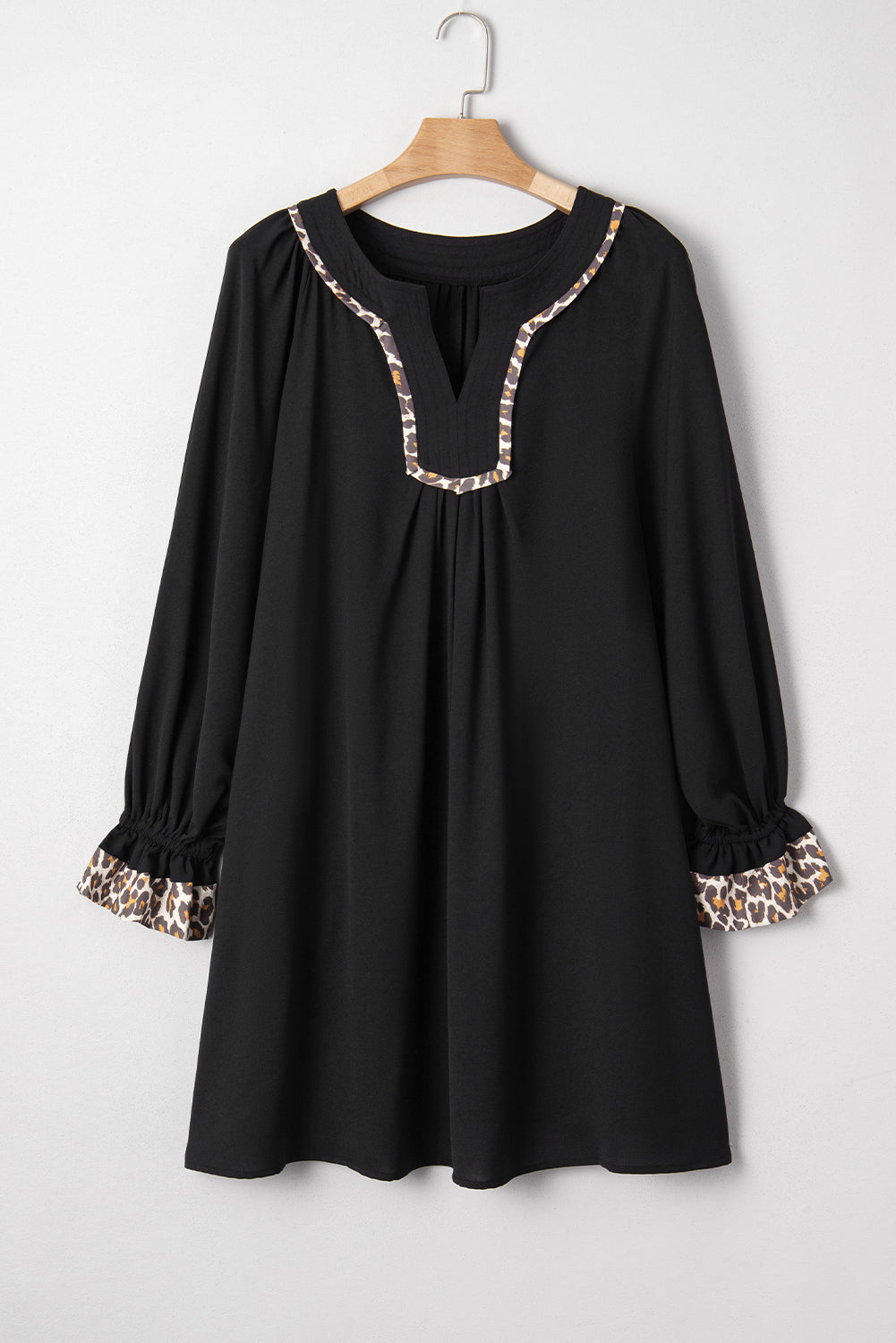 Black Plus Size Notched Neck Leopard Trim Flounce Long Sleeve Shift Dress - eAura