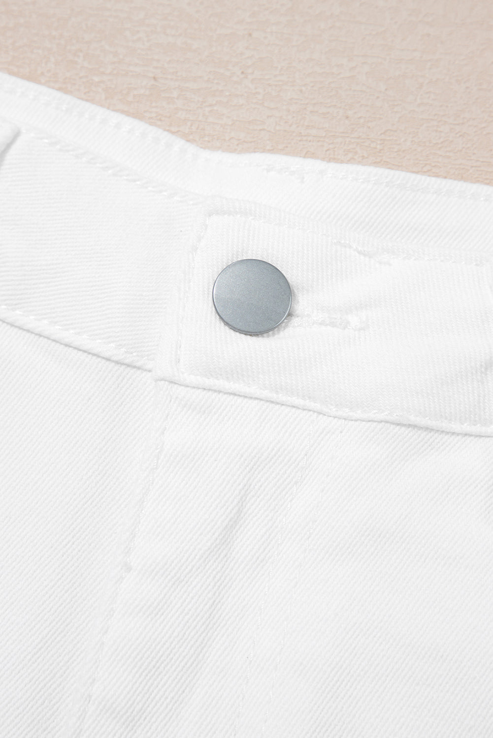 White Scalloped Hemline Acid Wash High Waist Denim Shorts eAura