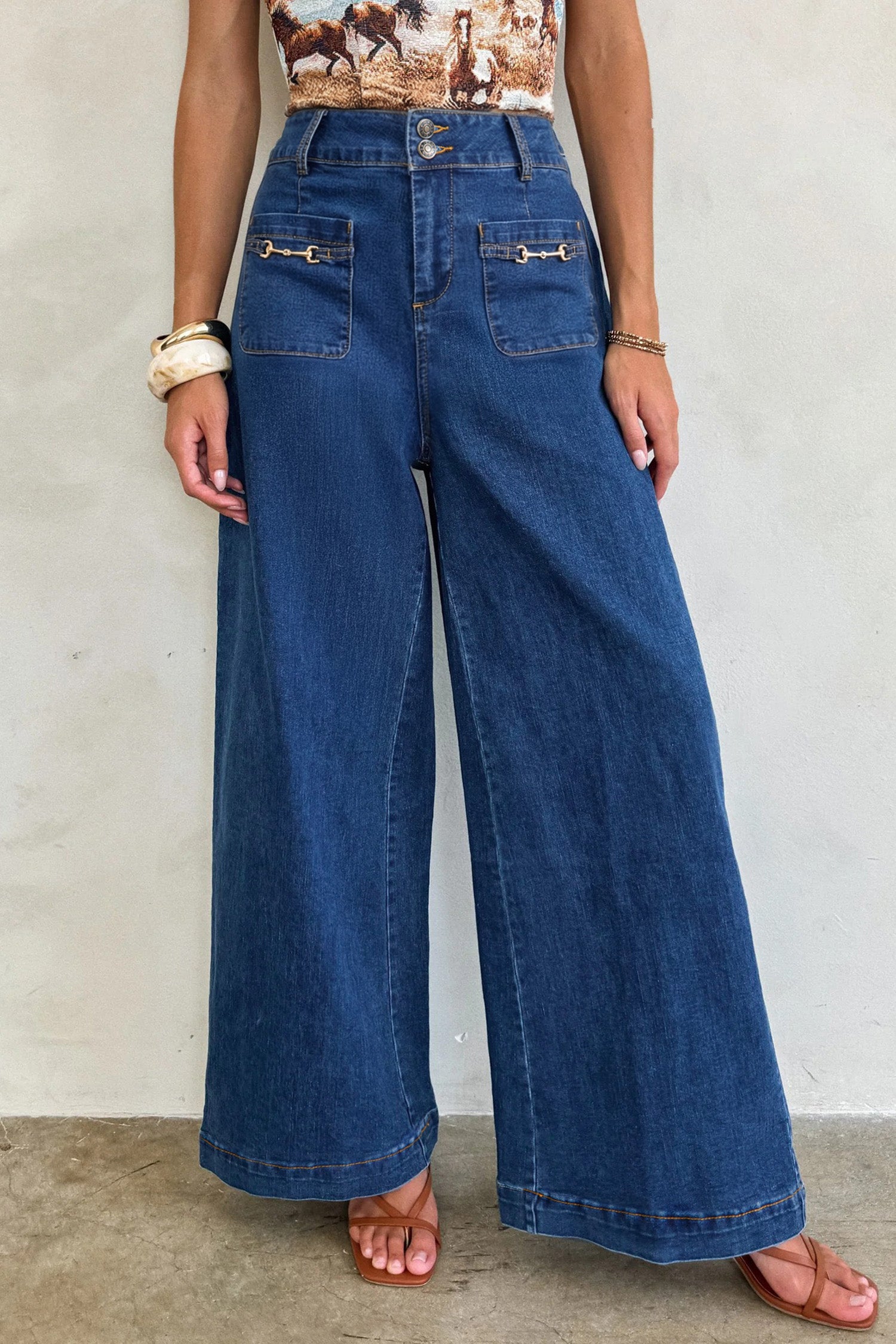 Decor Patched Pockets Wide Leg Jeans