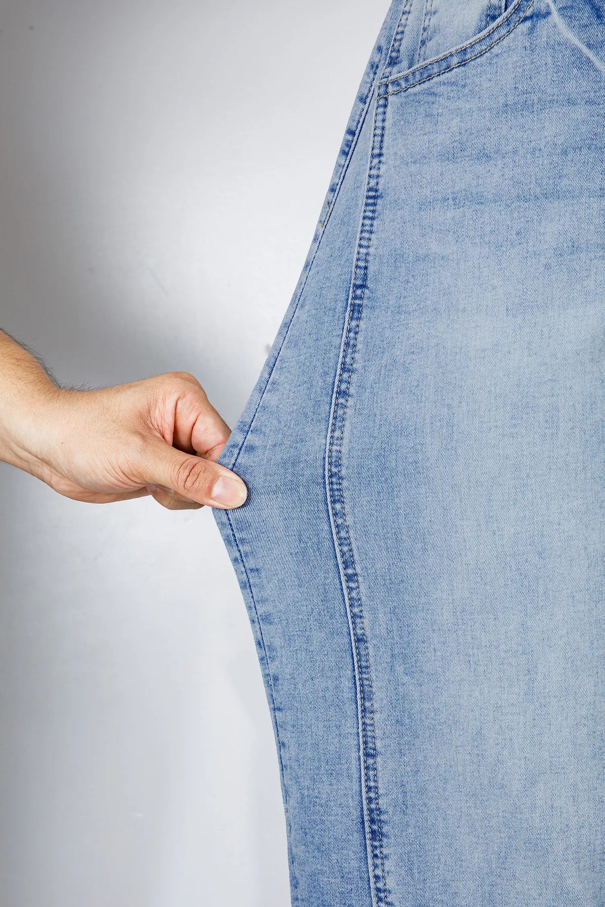 Raw Hem Turnup Loose Ankle-length Jeans – Sail Blue
