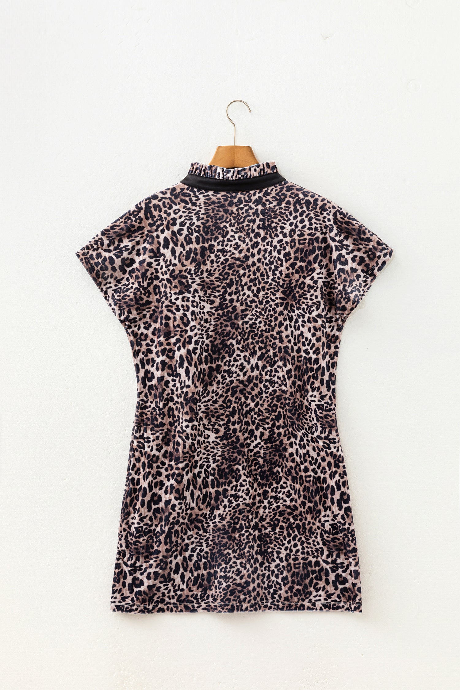 Leopard Print Short Sleeve Mini Shift Silhouette Dress – Brown