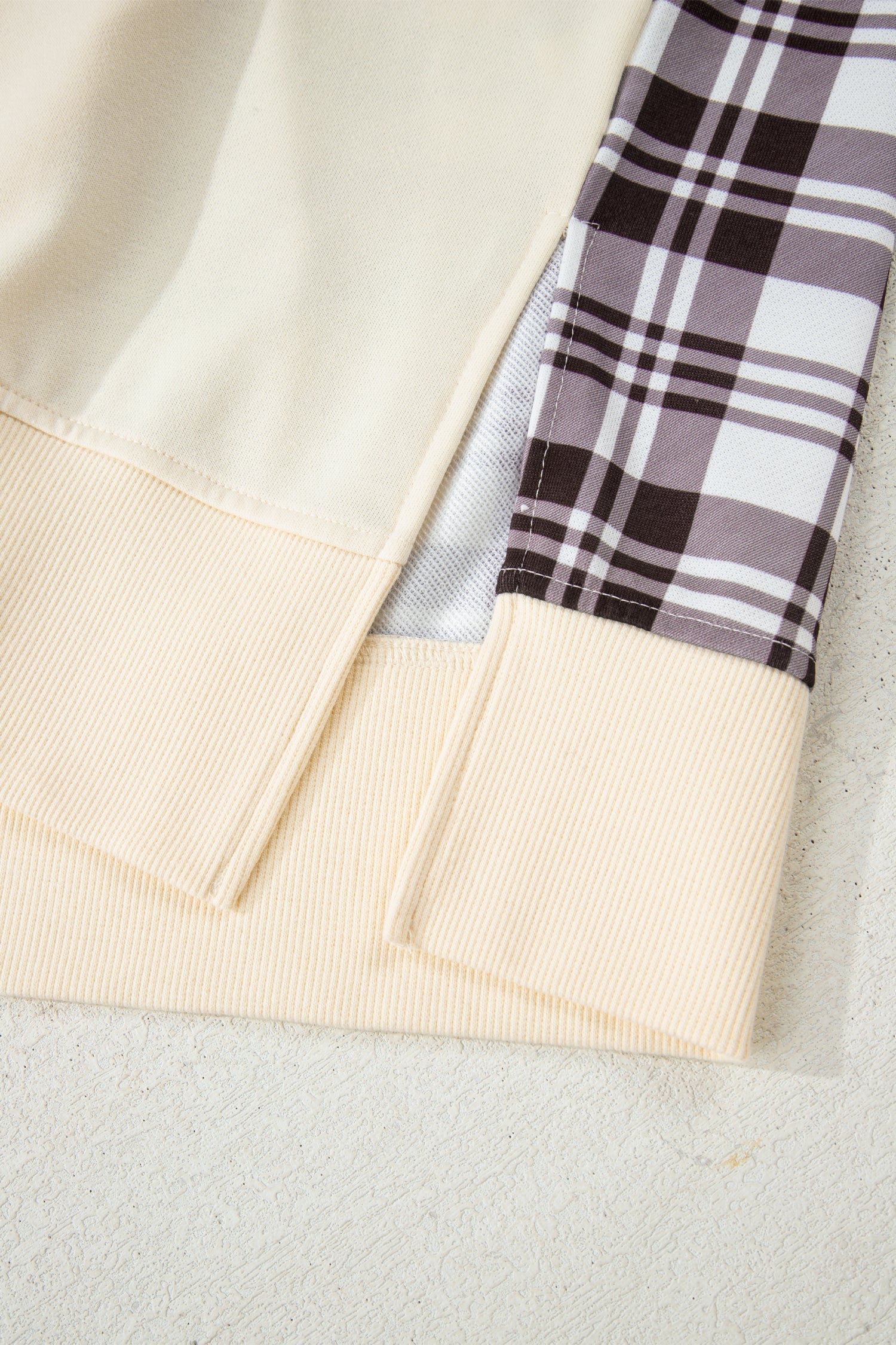 Plaid Patchwork Side Slit Sweatshirt - Tops/Sweatshirts & Hoodies