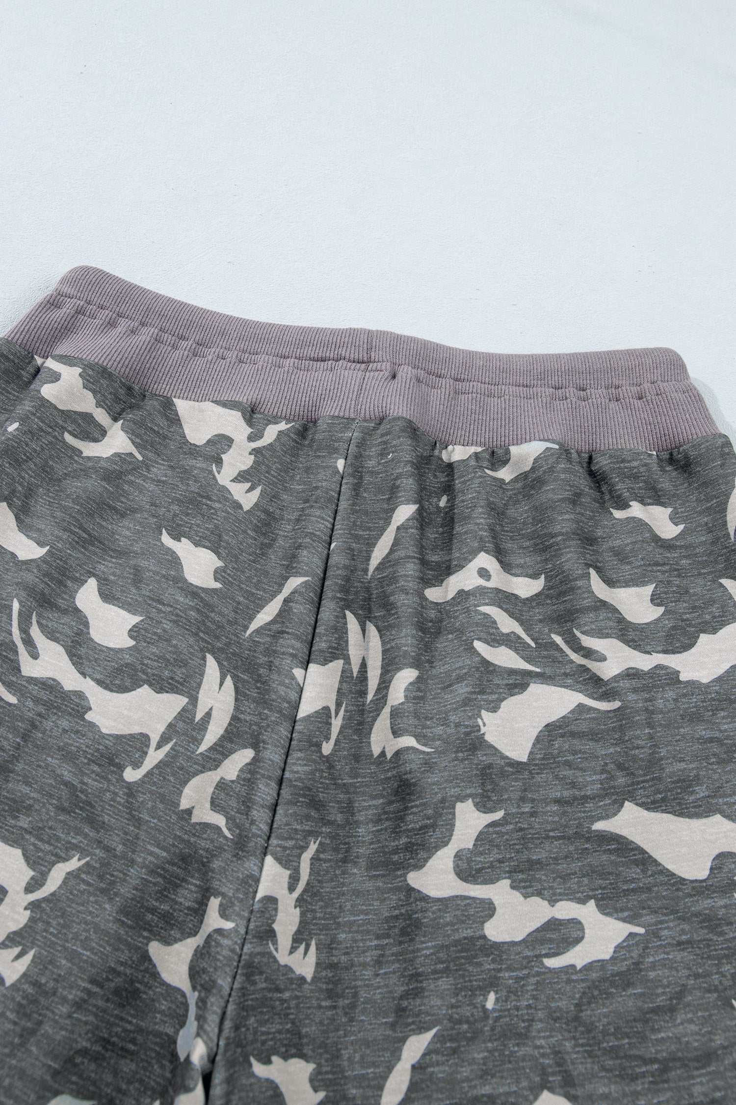 Drawstring Contrast Waistband Camouflage Cargo Barrel Pants – Multicolour