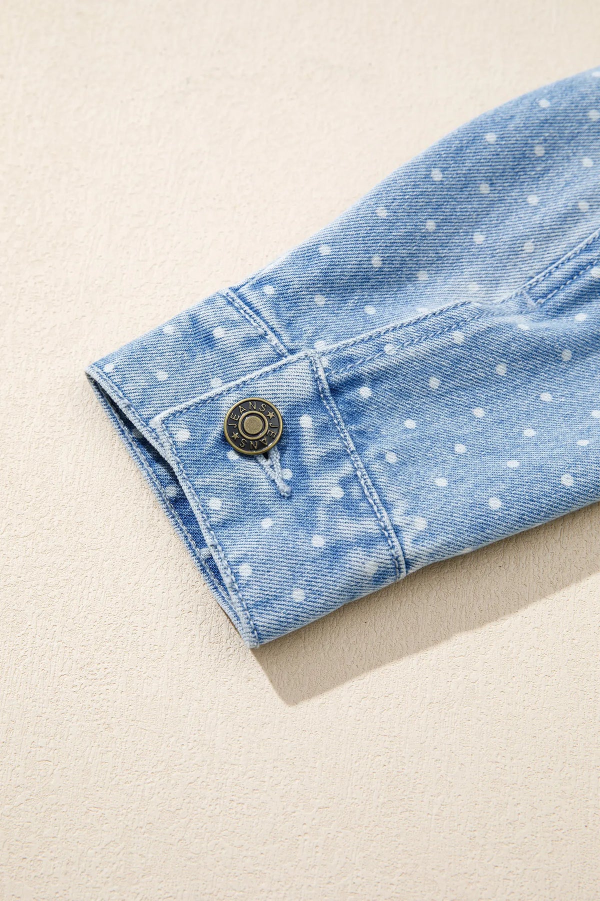 Sky Blue Polka Dot Long Sleeve Collar Pocket Casual Shift Silhouette Denim Jacket – Light Blue