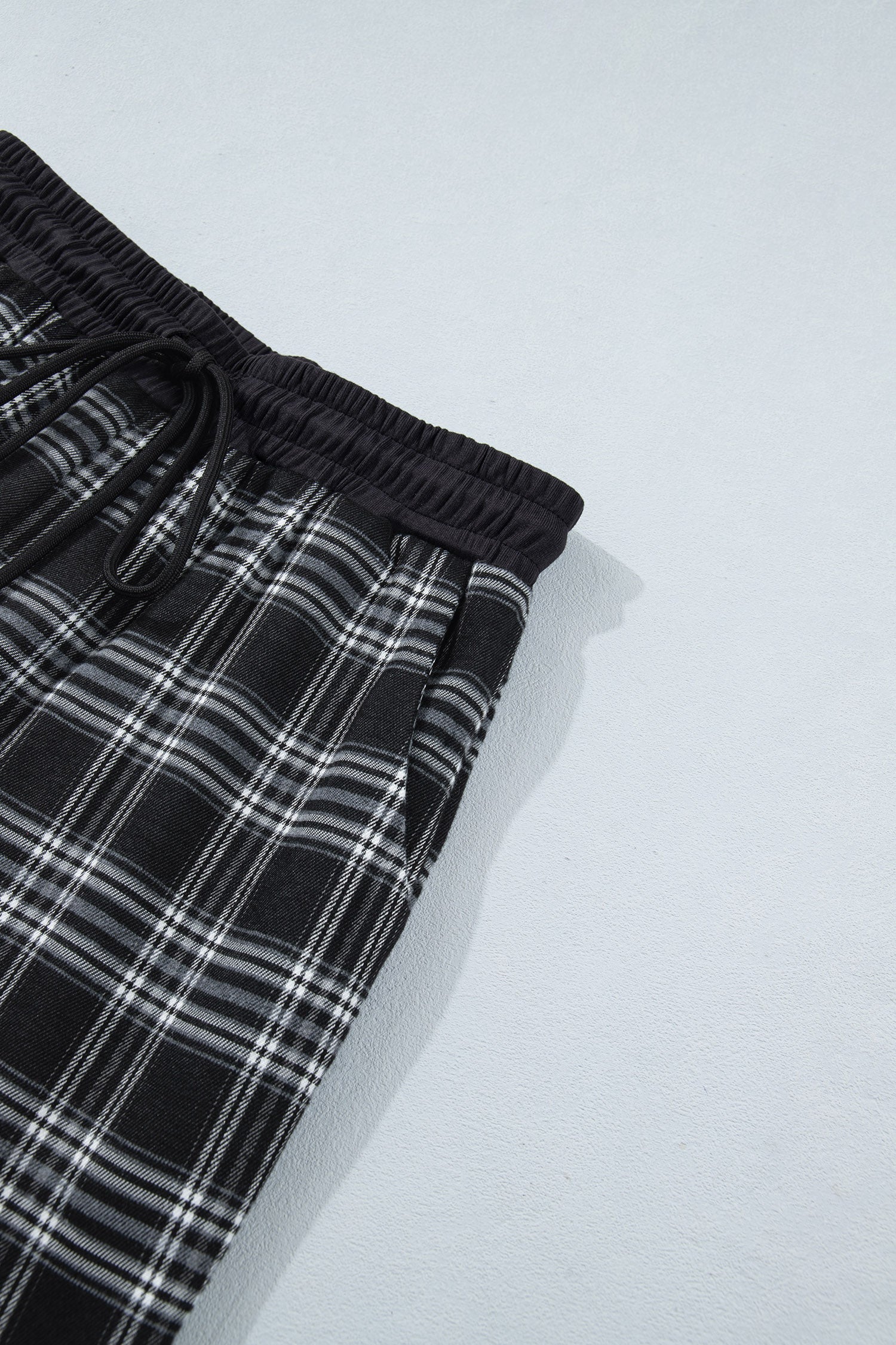 Frenchy Plaid Pattern Contrast Drawstring Waist Wide Leg Pants – Black