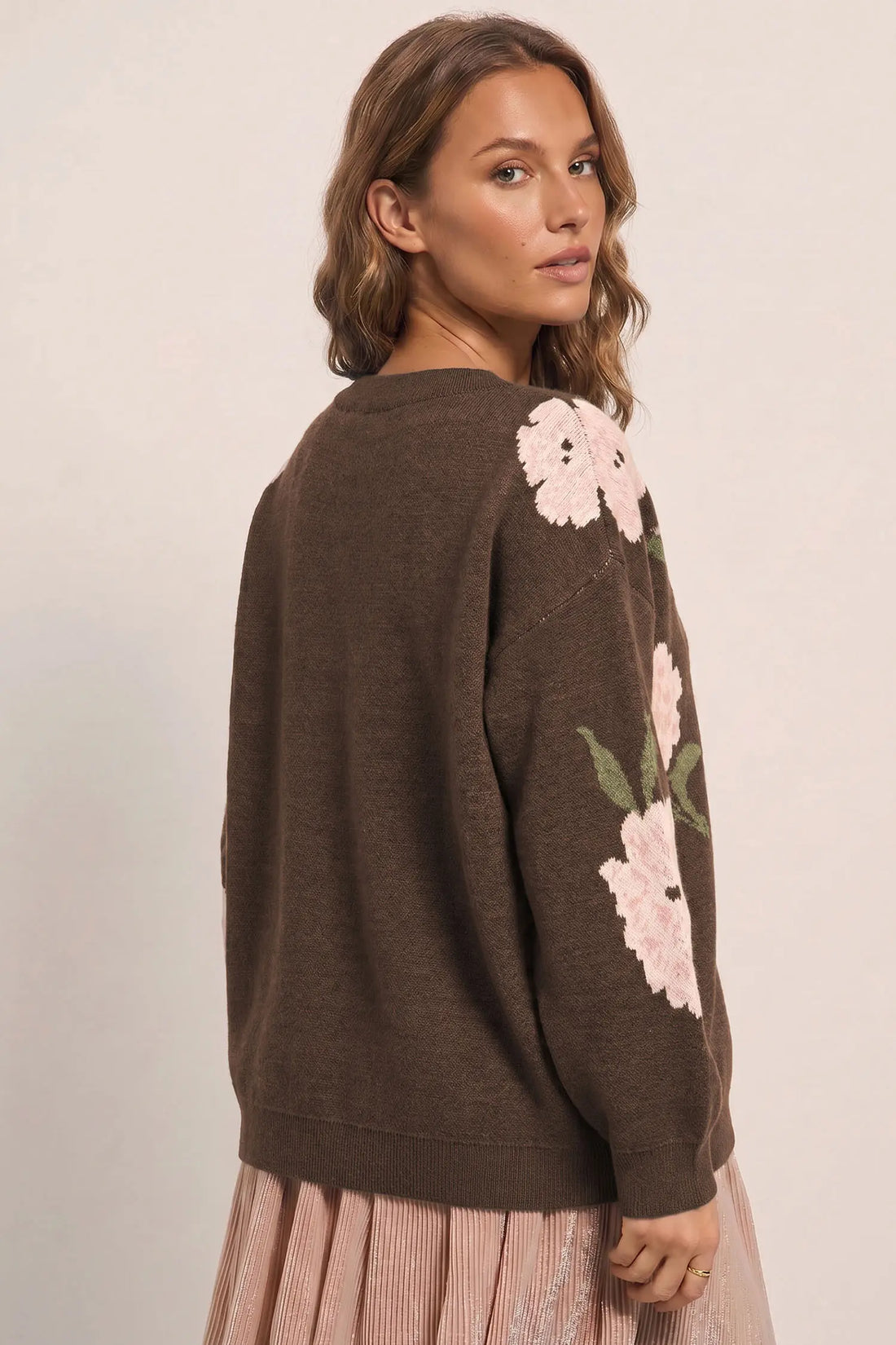 Floral Print Drop Shoulder Relaxed Pullover Sweater – Dark Brown
