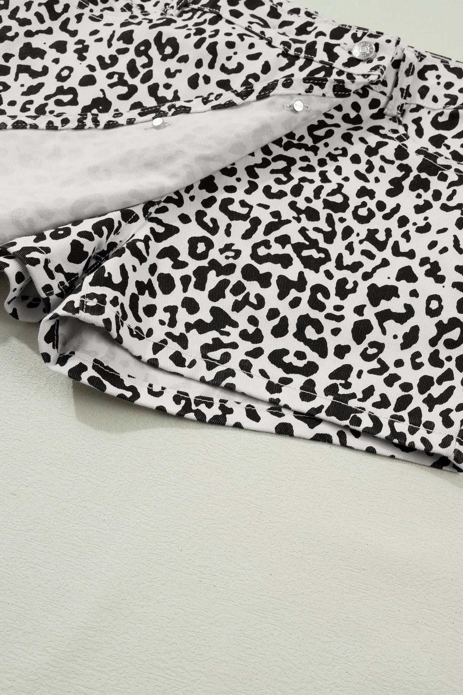 Black Leopard Print Button Overlap Denim Shorts