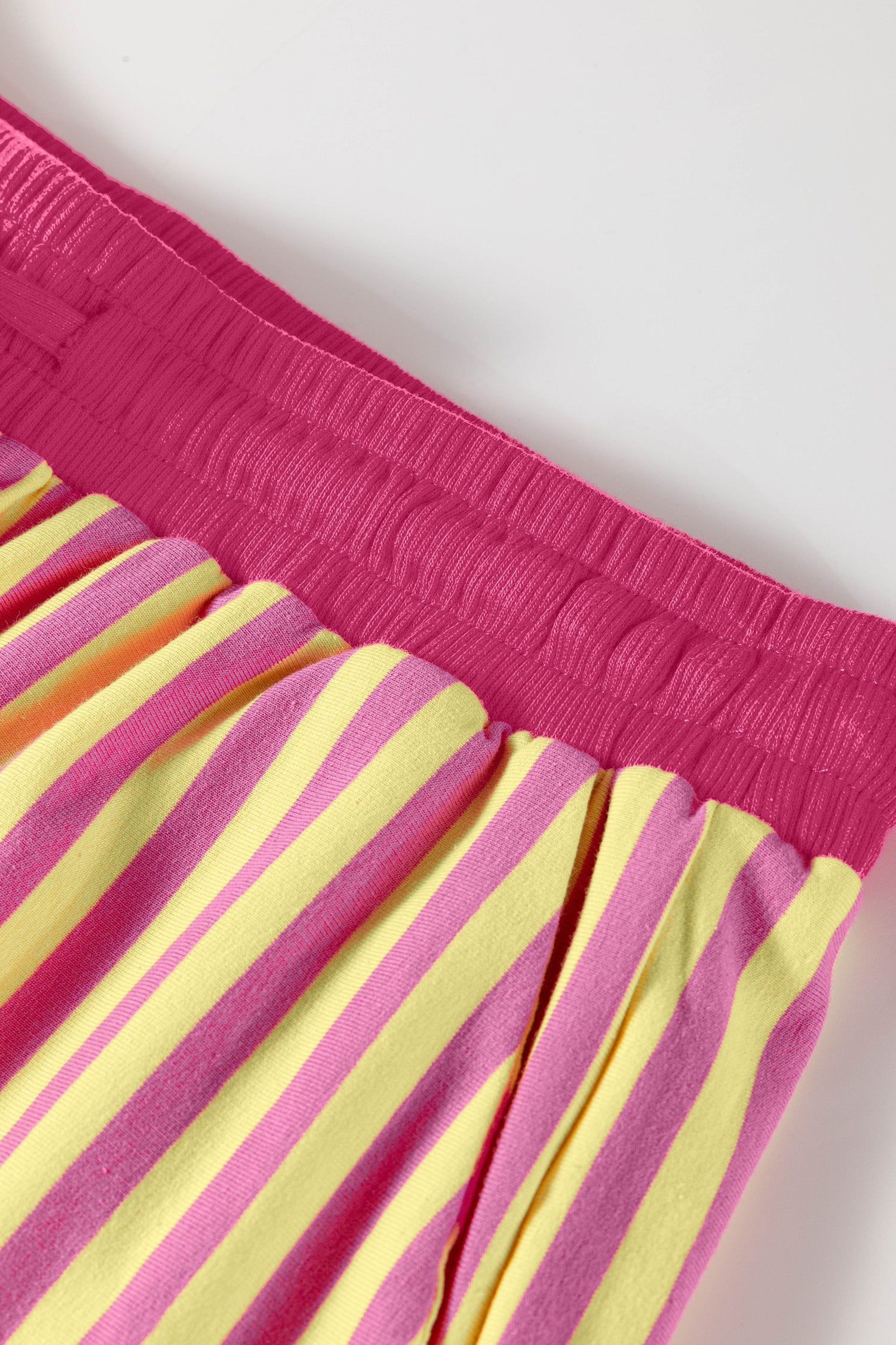 Colorblock Trim V Neck Tee Drawstring Elastic Waist Short Set – Yellow Stripe