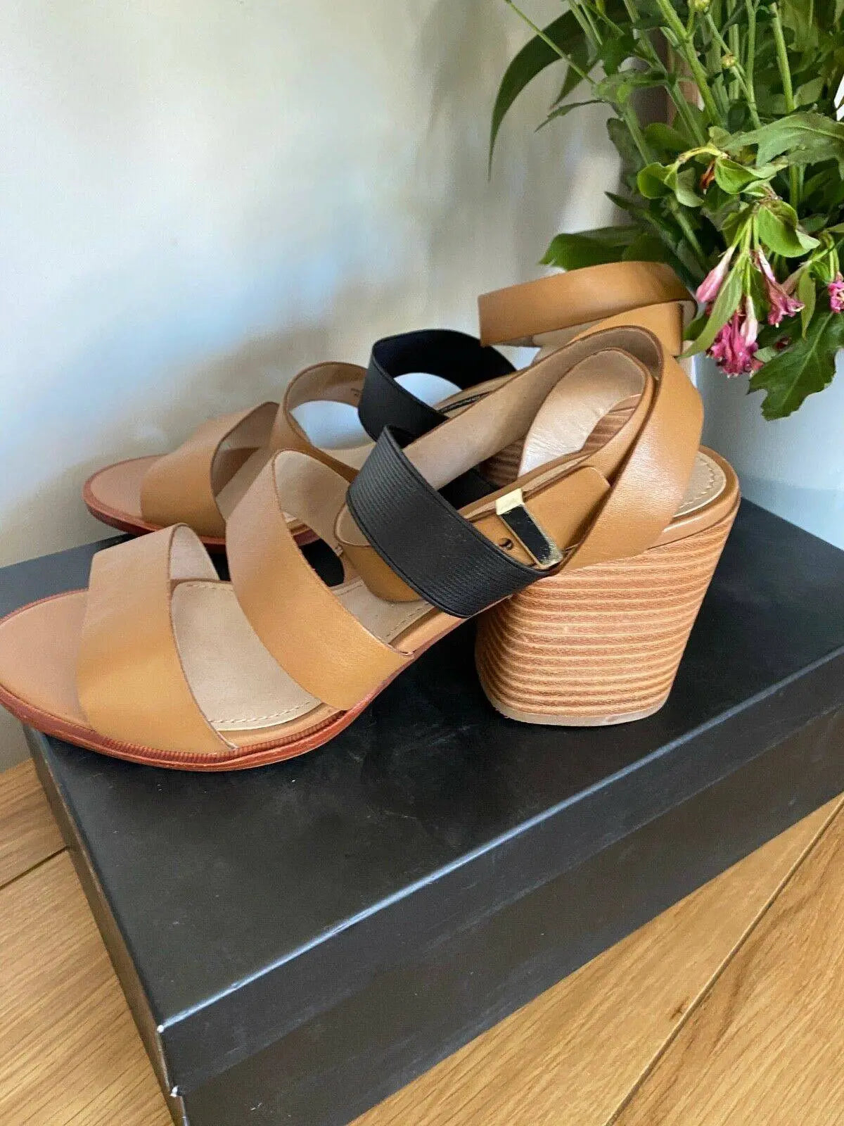 French Connection Ciara Safari Leather Block Heel Shoe Sizes 7 , 8 - BB Fashion Outlet