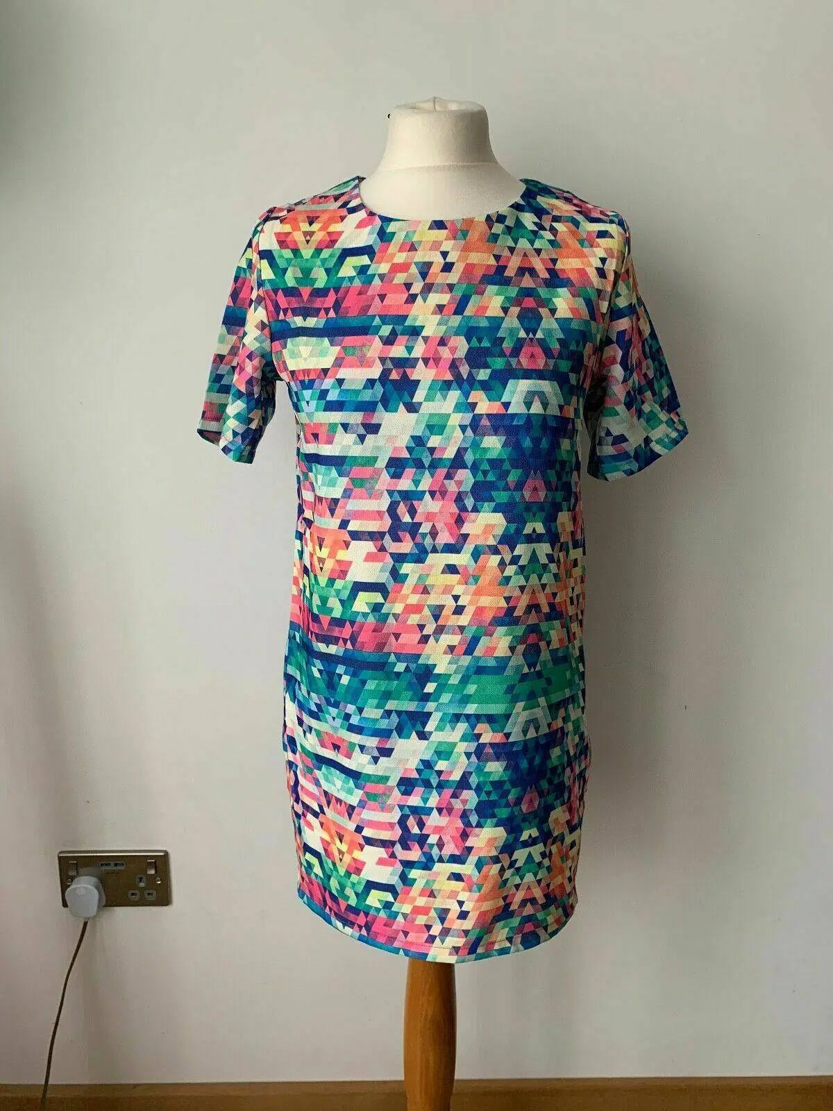 New Look Cameo Rose Shift Dress Geometric Bright Colourful Size 8 & 12 available - BB Fashion Outlet