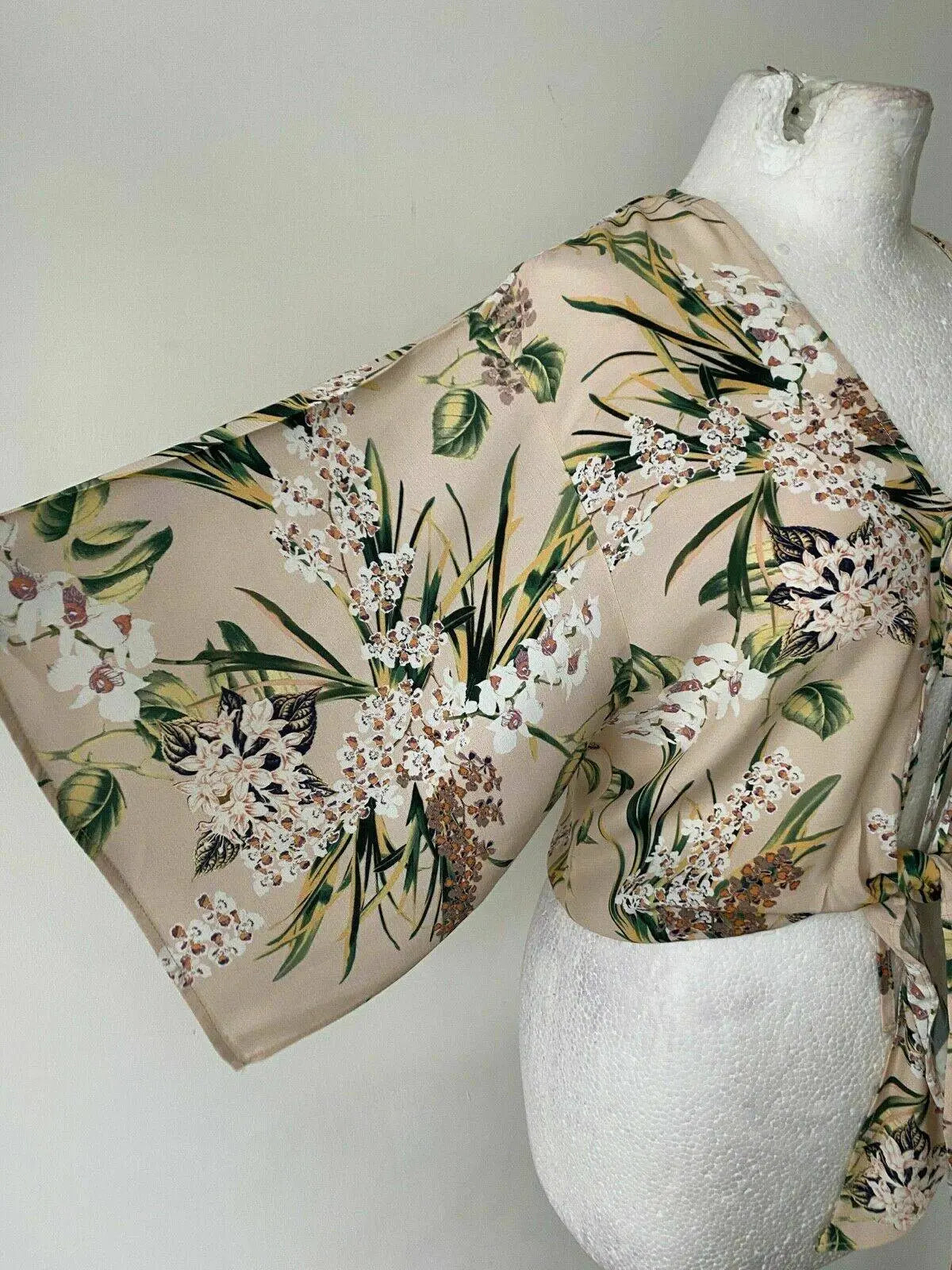 River Island Botanical Print Front Tie Top Sizes 6, 8, 12 Kimono Sleeve - Beagle Boutique Fashion Outlet
