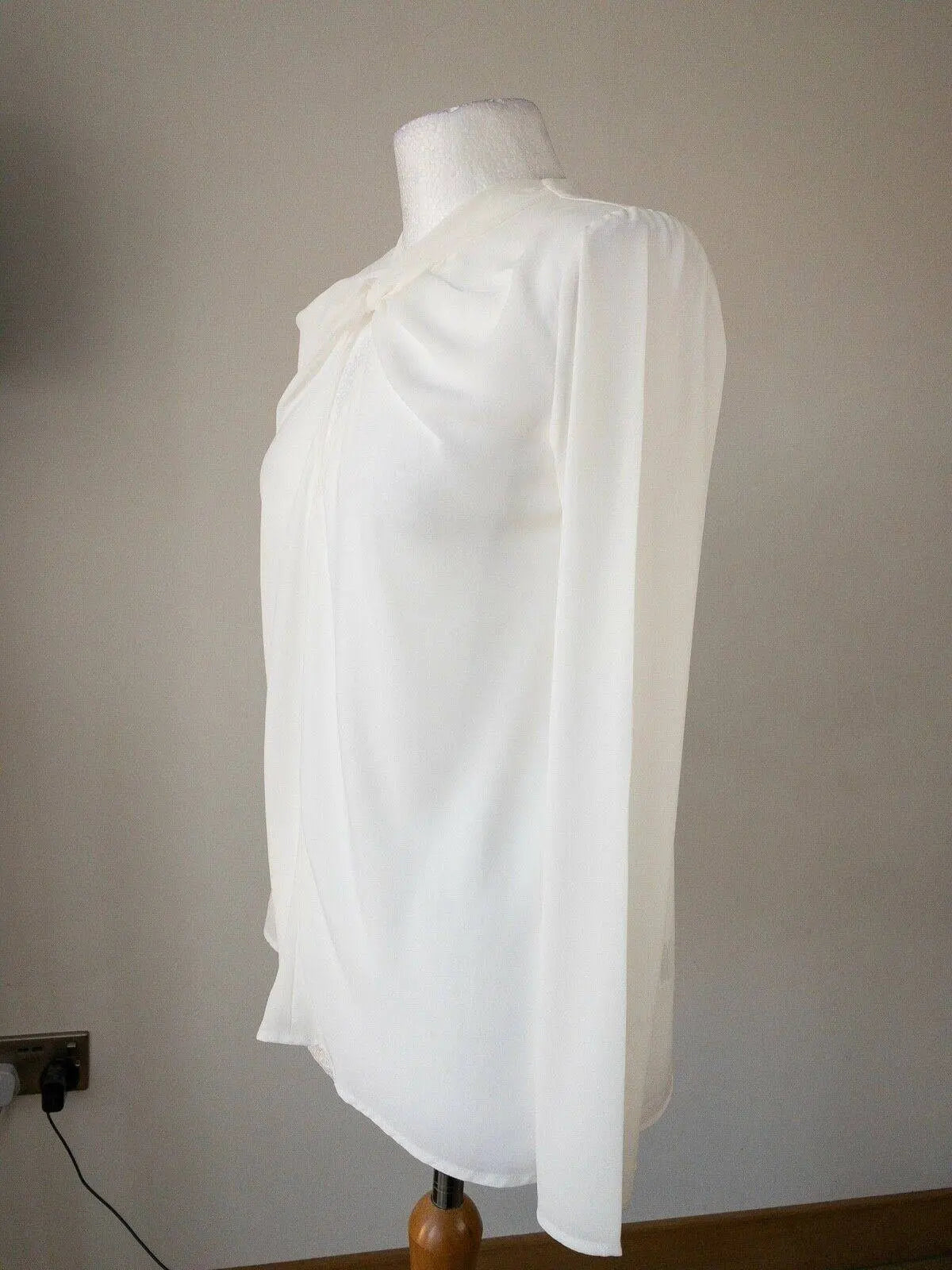 SALSA Off White Twist Blouse 6, 10, 12 - BB Fashion Outlet