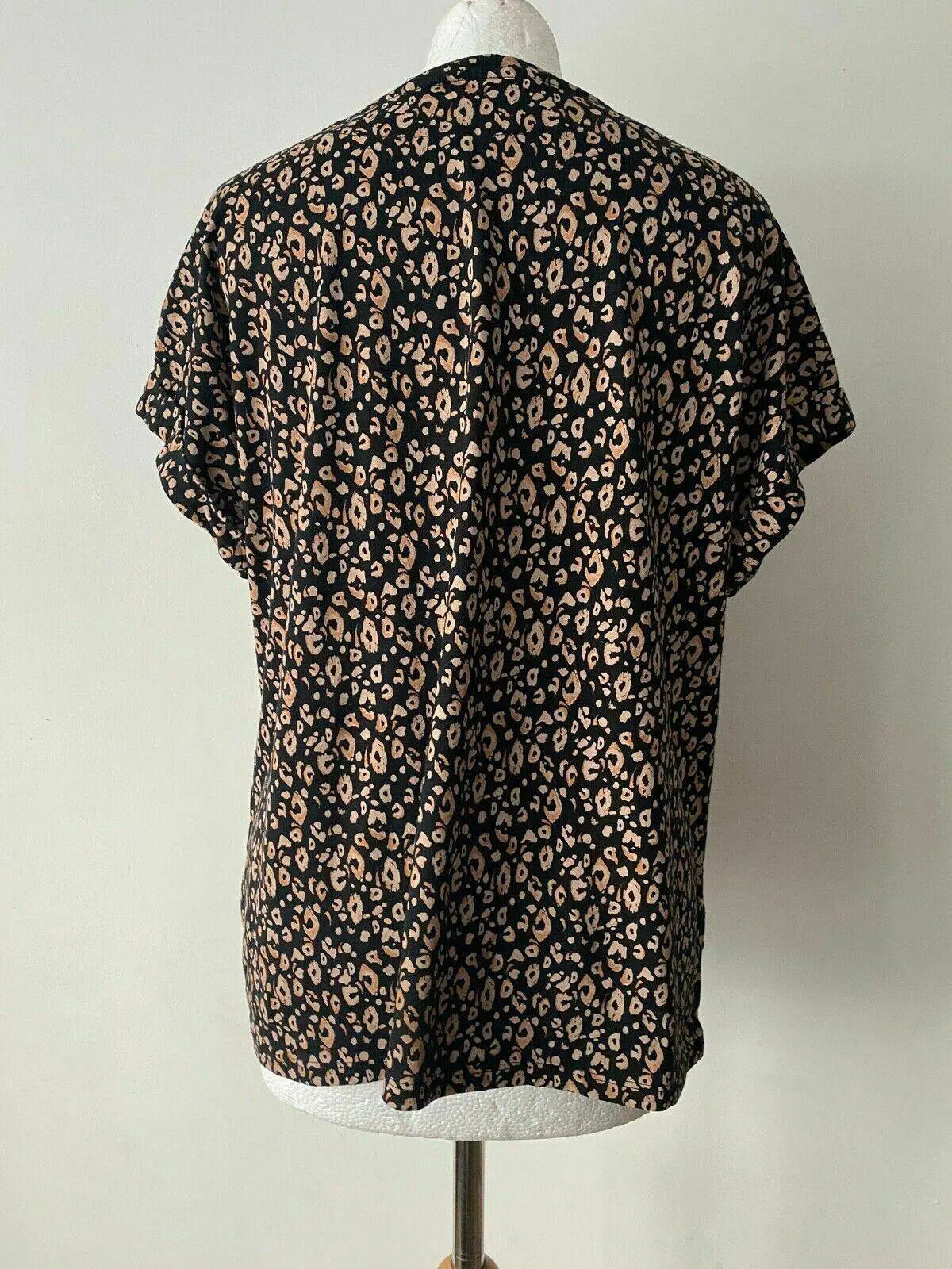 Tu Contrast T-shirt Striped Front Animal Print Back Pocket Top Sizes 16 18 - BB Fashion Outlet